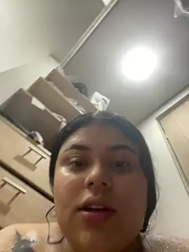 alissonfernandez  online show from 5, 1, 2025