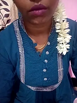 Snapshot of Villageammu18 chatting on 5, 5, 2026 Villageammu18 online show from 5, 5, 2026