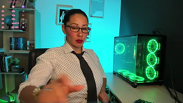 Sue Wolls online show from 13, 1, 2025