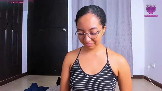 Snapshot of NAHOMI_MILLER chatting on 1, 10, 2025 NAHOMI MILLER online show from 1, 10, 2025