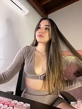 AniiRose online show from 13, 10, 2025