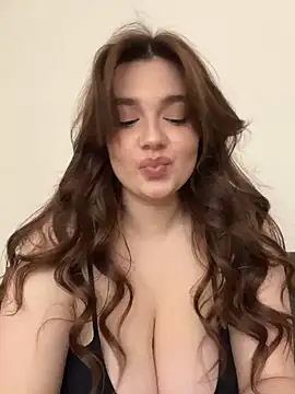 Snapshot of Dreamy_Kitty chatting on 10, 1, 2025 Dreamy Kitty online show from 10, 1, 2025