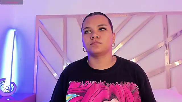 Carolina Evanss online show from 18, 11, 2025