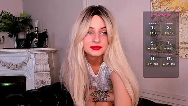 Snapshot of Katty_Lights chatting on 6, 12, 2024 Katty Lights online show from 6, 12, 2024