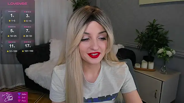 Snapshot of Katty_Lights chatting on 9, 1, 2025 Katty Lights online show from 9, 1, 2025