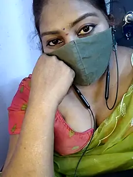 Snapshot of RomeoJuliet345 chatting on 18, 4, 2026 RomeoJuliet345 online show from 18, 4, 2026