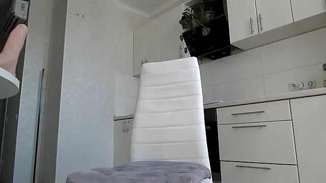 Snapshot of KissMyVibe chatting on 8, 6, 2026 KissMyVibe online show from 8, 6, 2026