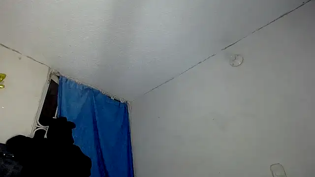 Snapshot of Queenjenn__ chatting on 20, 12, 2024 Queenjenn online show from 20, 12, 2024