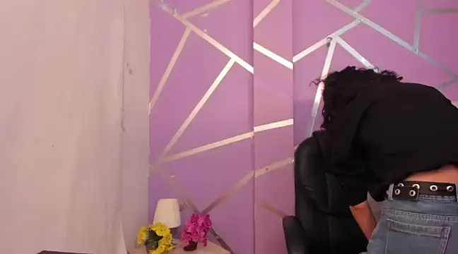 Snapshot of Queenjenn__ chatting on 16, 2, 2025 Queenjenn online show from 16, 2, 2025