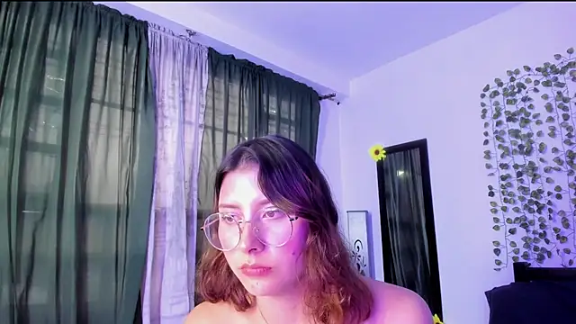 Noellesable online show from 4, 1, 2025