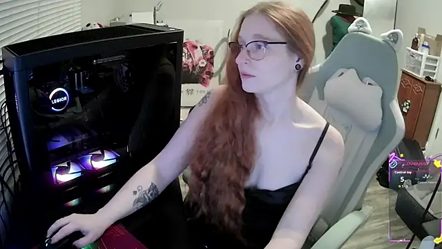 LilyFoxxx online show from 21, 11, 2025