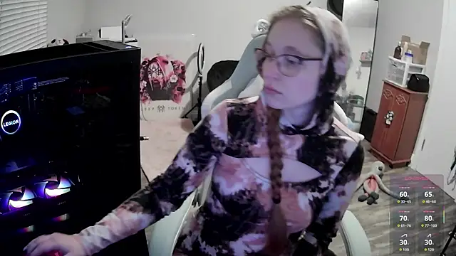 LilyFoxxx online show from 15, 12, 2025