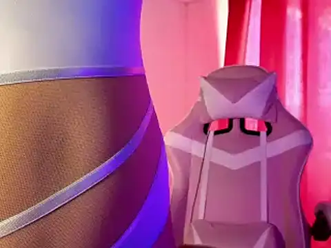 Snapshot of Sweet_xuee18 chatting on 17, 12, 2024 Sweet xuee18 online show from 17, 12, 2024