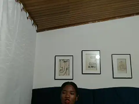 Snapshot of MISSANDRE4 chatting on 23, 12, 2024 MISSANDRE4 online show from 23, 12, 2024