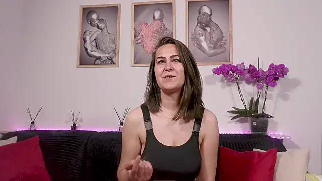 Antonia 1313 online show from 10, 6, 2026