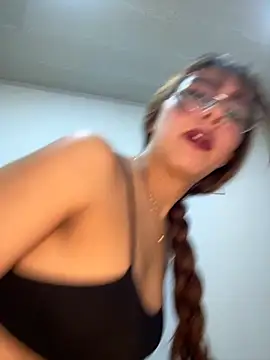 Snapshot of CANDYXXX- chatting on 22, 10, 2025 CANDYXXX- online show from 22, 10, 2025