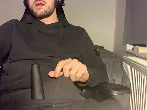 Snapshot of taallguyy_196 chatting on 27, 2, 2025 taallguyy 196 online show from 27, 2, 2025