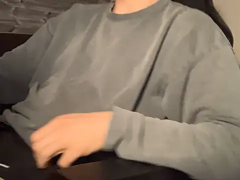 Snapshot of taallguyy_196 chatting on 20, 3, 2025 taallguyy 196 online show from 20, 3, 2025