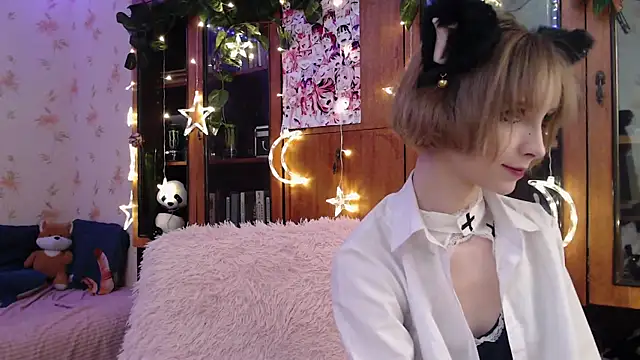 cloudgirrl online show from 26, 2, 2025