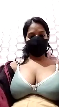 Snapshot of Shivani_Tivari chatting on 26, 12, 2024 Shivani Tivari online show from 26, 12, 2024