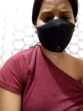 Snapshot of Shivani_Tivari chatting on 10, 2, 2025 Shivani Tivari online show from 10, 2, 2025