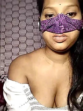 Snapshot of Shivani_Tivari chatting on 5, 3, 2025 Shivani Tivari online show from 5, 3, 2025