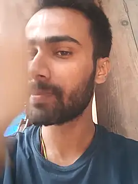 Skinny Bigass 23 online show from 18, 2, 2026