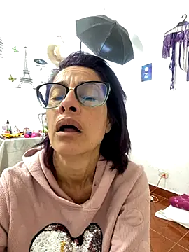 Snapshot of Goddess-Love- chatting on 18, 10, 2025 Goddess-Love- online show from 18, 10, 2025