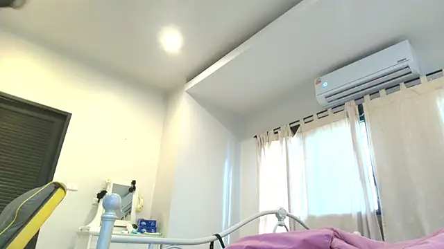 seo yeon  online show from 31, 12, 2024