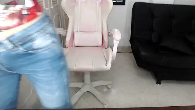 ariana crazzy online show from 15, 1, 2025