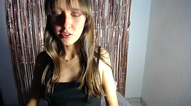 Snapshot of PrincessEmily_69 chatting on 17, 12, 2024 PrincessEmily 69 online show from 17, 12, 2024