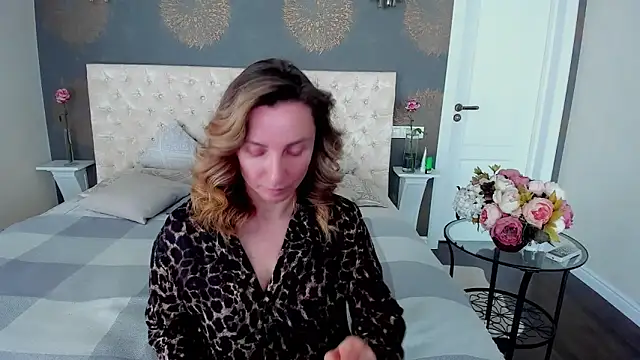 Snapshot of AllisonWilliams chatting on 2, 6, 2026 AllisonWilliams online show from 2, 6, 2026