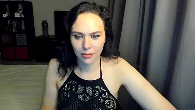 Snapshot of MollyCheiz chatting on 5, 2, 2025 MollyCheiz online show from 5, 2, 2025