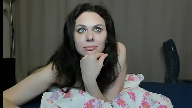 Snapshot of MollyCheiz chatting on 6, 7, 2026 MollyCheiz online show from 6, 7, 2026