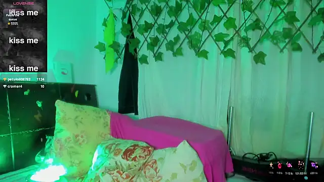 Snapshot of sussan_miller_ chatting on 11, 3, 2025 sussan miller online show from 11, 3, 2025