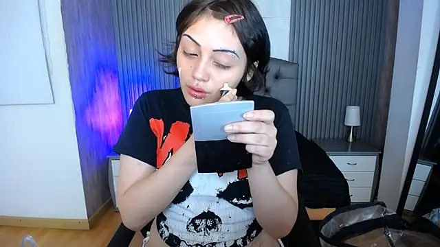 Snapshot of honney_dark chatting on 17, 12, 2024 honney dark online show from 17, 12, 2024