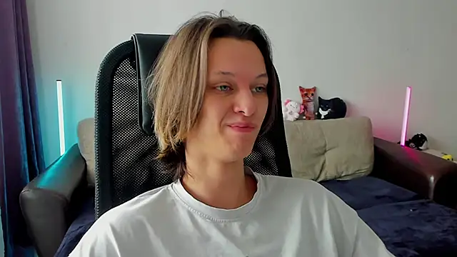 Ostin meow online show from 10, 4, 2026