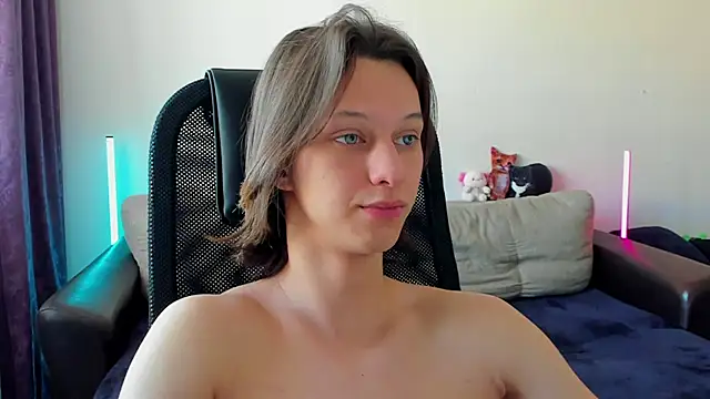 Snapshot of Ostin_meow chatting on 30, 4, 2026 Ostin meow online show from 30, 4, 2026