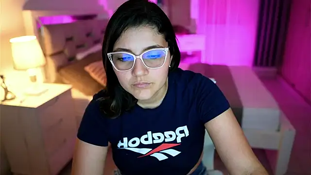 Camilaa bueno online show from 11, 3, 2025