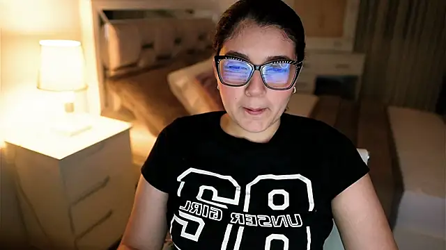 Camilaa bueno online show from 19, 10, 2025