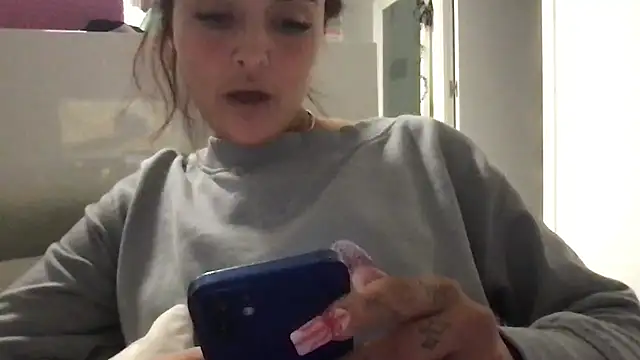 Snapshot of ScarlettMadii chatting on 29, 12, 2024 ScarlettMadii online show from 29, 12, 2024