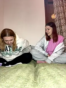 ella grays online show from 20, 10, 2025