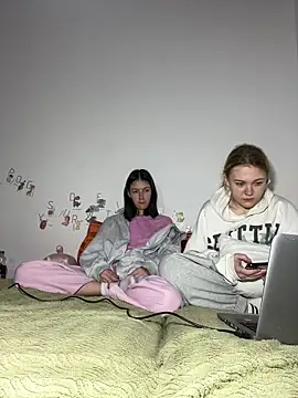 ella grays online show from 27, 3, 2026