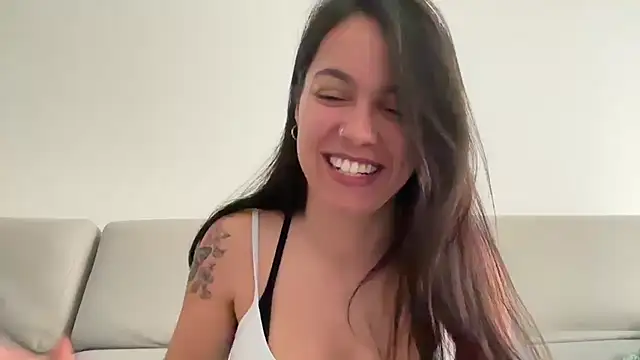 Snapshot of AmaraBella69 chatting on 13, 1, 2025 AmaraBella69 online show from 13, 1, 2025