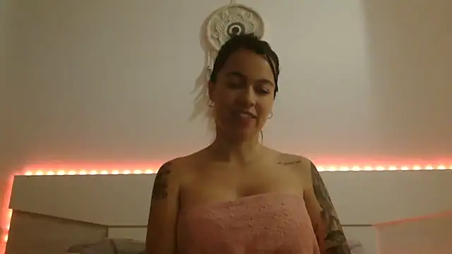 Snapshot of AmaraBella69 chatting on 15, 2, 2025 AmaraBella69 online show from 15, 2, 2025