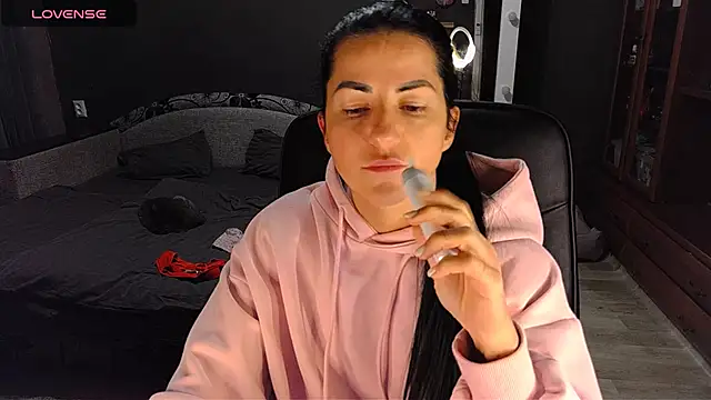 Snapshot of Aria_Dl chatting on 3, 12, 2025 Aria Dl online show from 3, 12, 2025