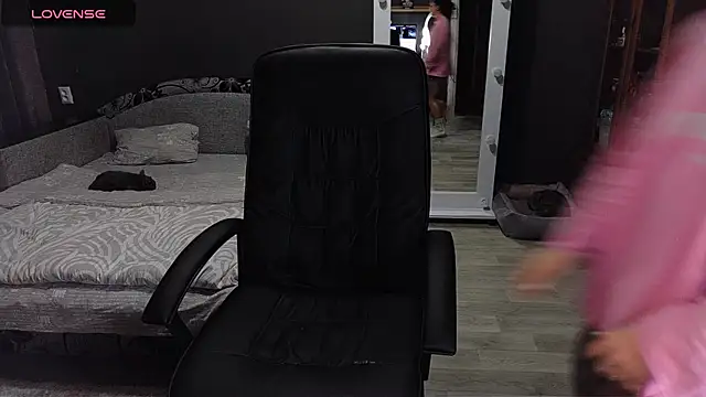 Snapshot of Aria_Dl chatting on 17, 12, 2025 Aria Dl online show from 17, 12, 2025