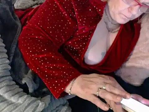 housewife shantie online show from 14, 2, 2025