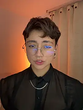 Chriss gomez2 online show from 15, 1, 2026