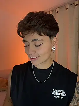 Chriss gomez2 online show from 17, 1, 2026